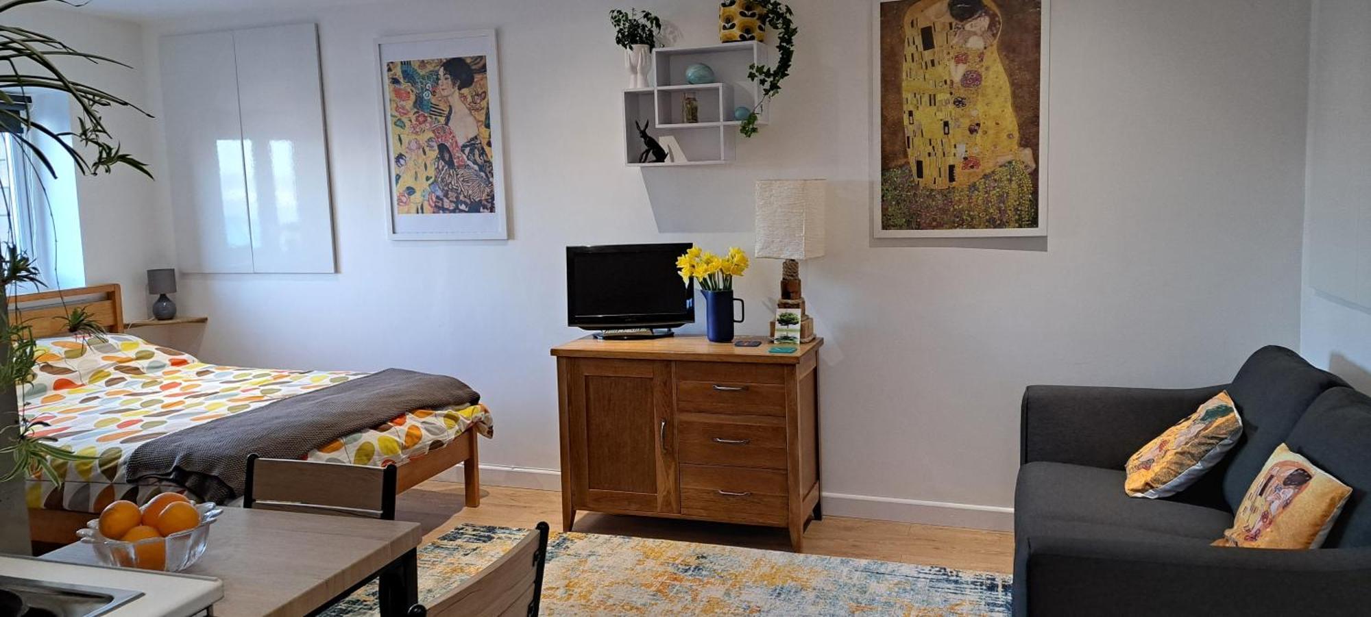 Modern Studio Apartment With Outstanding Views, Sleeps 2 Newlyn Extérieur photo