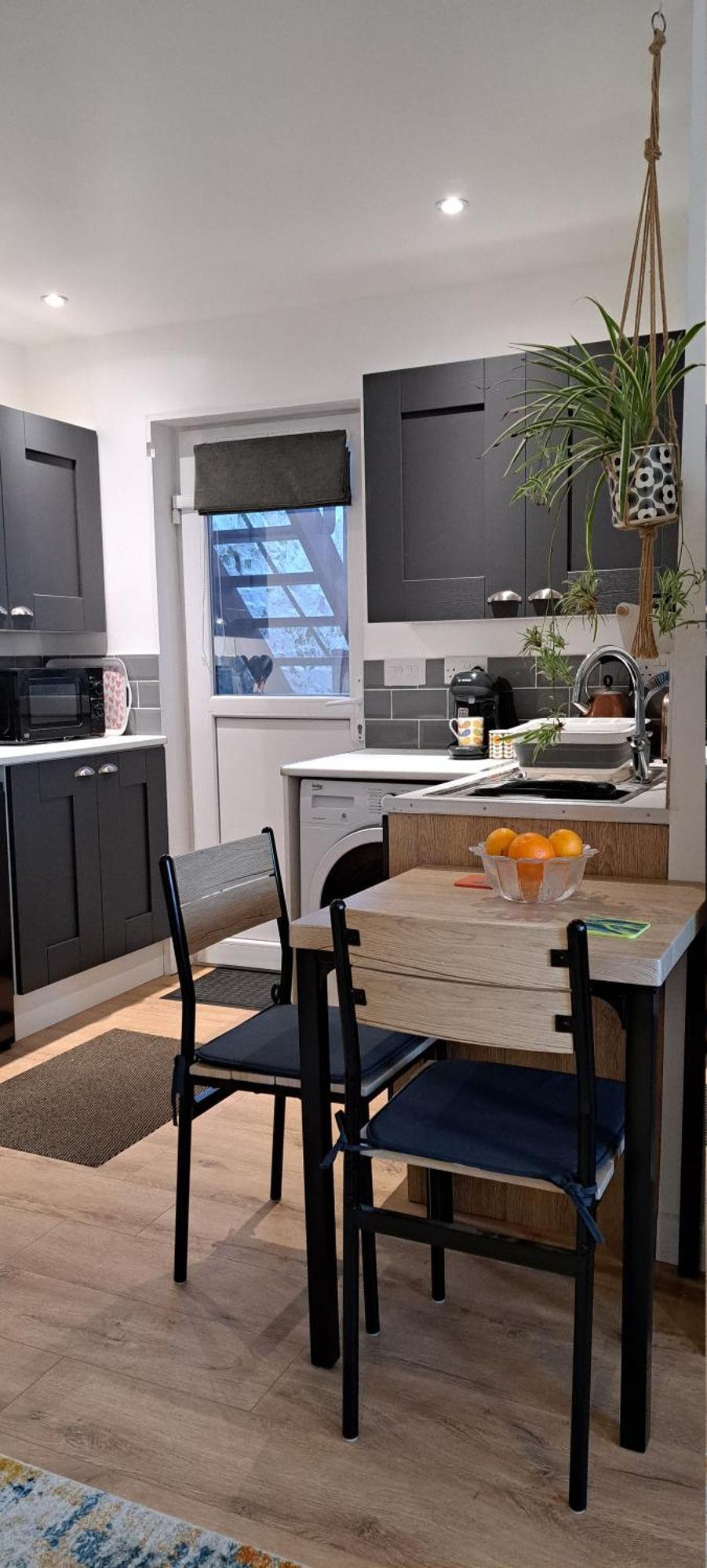 Modern Studio Apartment With Outstanding Views, Sleeps 2 Newlyn Extérieur photo